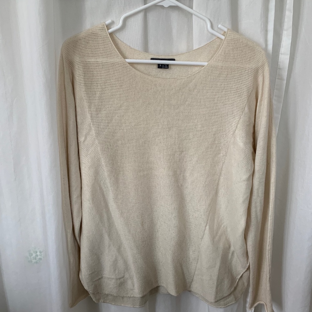 Vince Cream colored Sweater Size Small